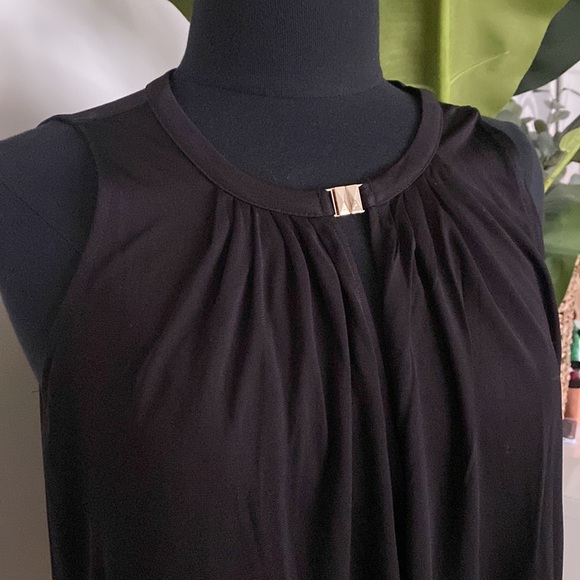 H&M sleeveless Top with gold buckle Sz L - Picture 2 of 7